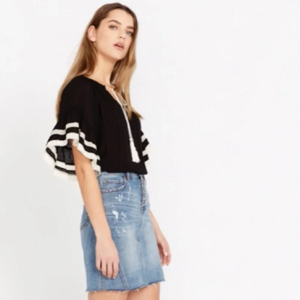 BUFFALO Summer Fling Cool Girl Distressed Denim Skirt 25